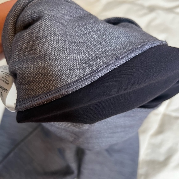 Lululemon Size 2 Gray - Picture 5 of 6